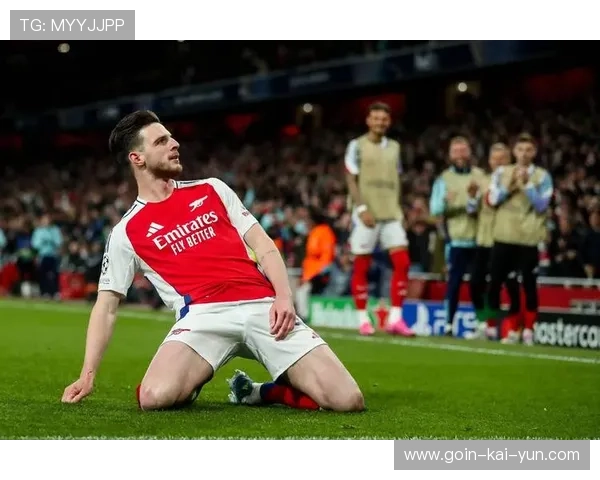 球星夜练任意球，命中率提升引教练点头称赞